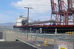 Advanced berthing system in Long Beach greets first Panamax Bulk Carrier