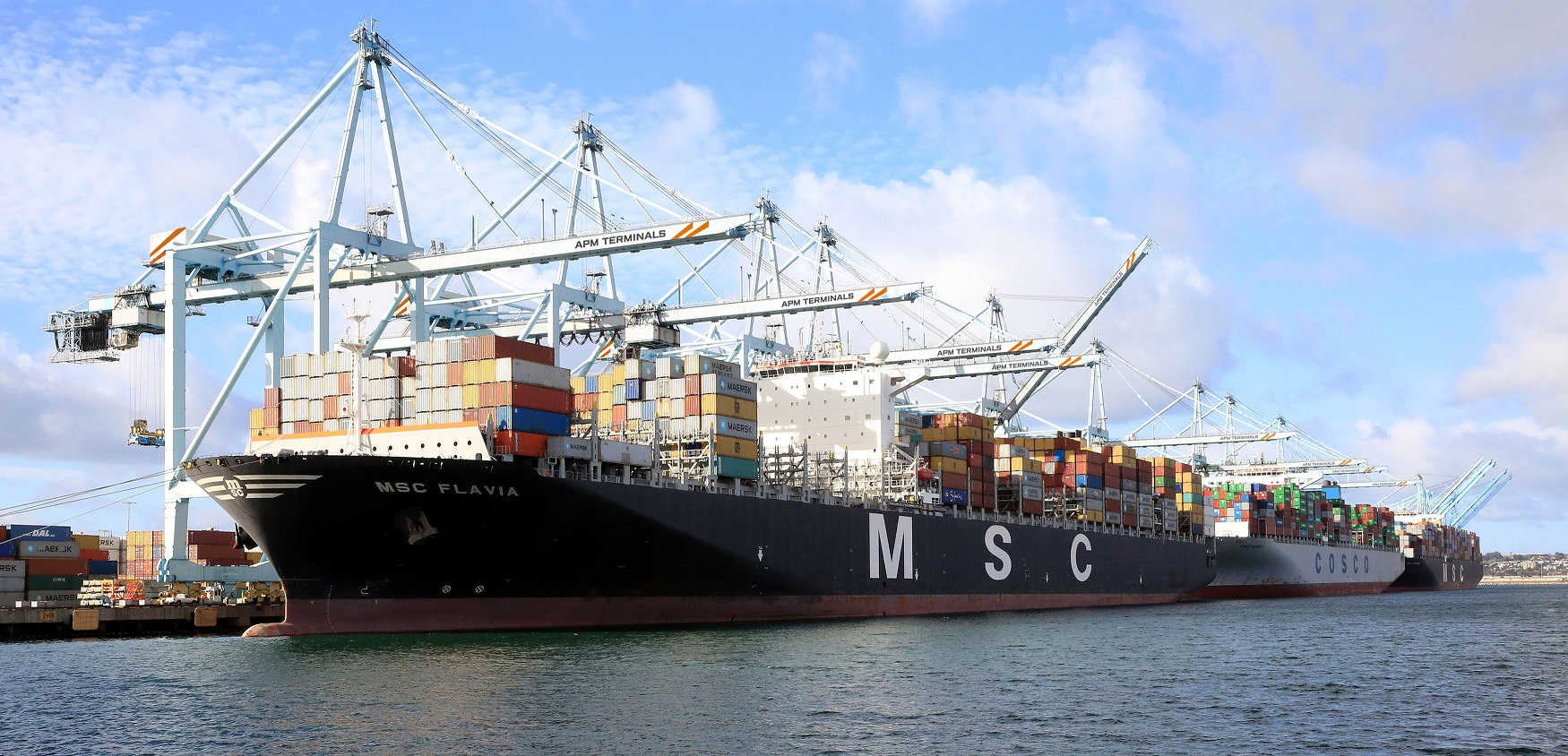 150228 v2 Three ULCS at APM Terminals Pier 400 Los Angeles