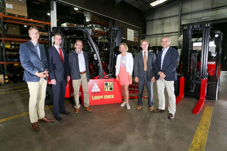 Katoen Natie receives 1000th Hyster truck