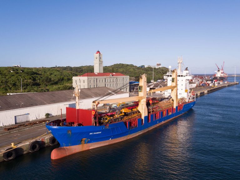 Transnet tug and effective teamwork avert second potential maritime disaster